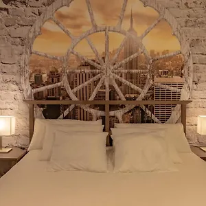 Precioso Con Entrada Autónoma En El Casco Viejo , Bilbao España